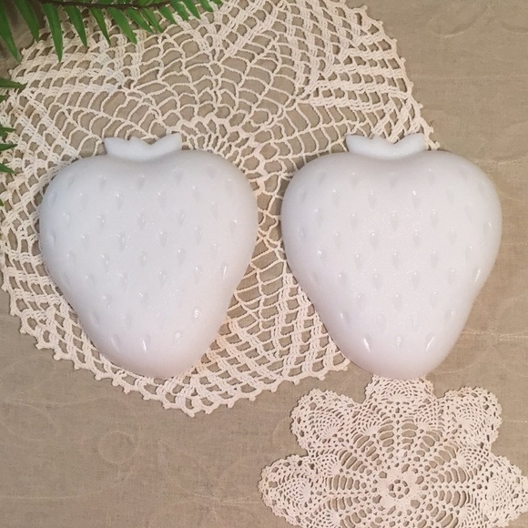 Strawberry Shaped Milk Glass Dishes Set Of 2 - Picture 4 of 9